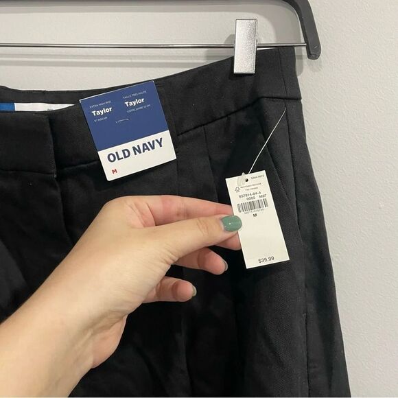 OLD NAVYNWT Taylor extra high waisted pleated shorts black M - Picture 2 of 6